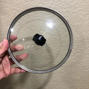 VTG REPLACEMENT LID FOR SMALL SAUCE PAN ABOUT 6.5" ROUND PINCH HANDLE